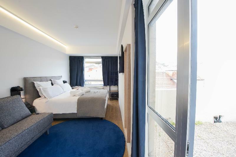 Bluesock Hostel *
