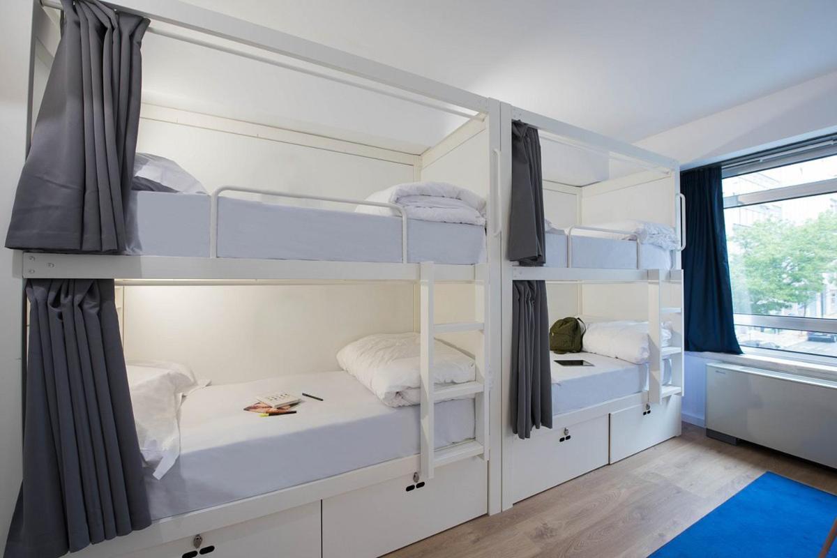 Bluesock Hostel *
